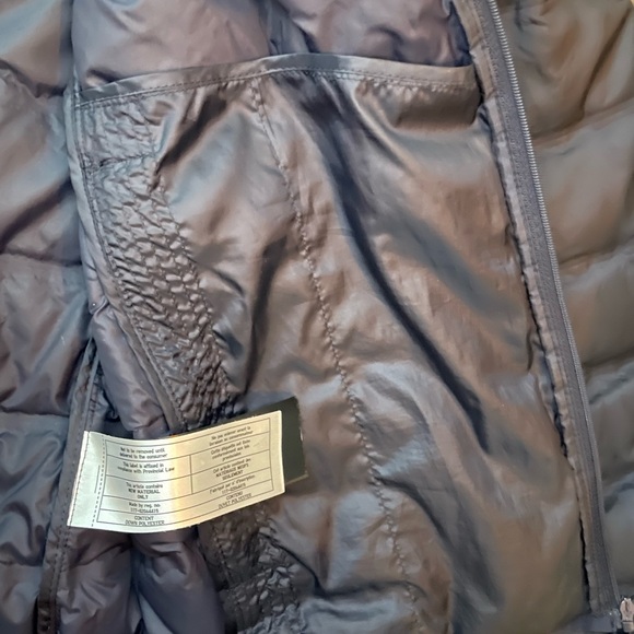 Uniqlo Ultra Light Down Jacket (Men’s Small) - Picture 5 of 9